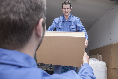 Local man and van moving service for Freezywater homes and businesses