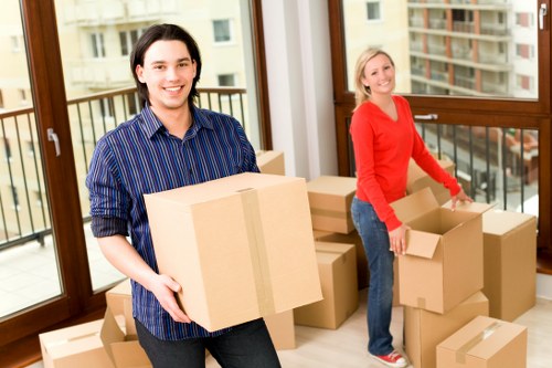 Residential removals support for homes and flats in Freezywater